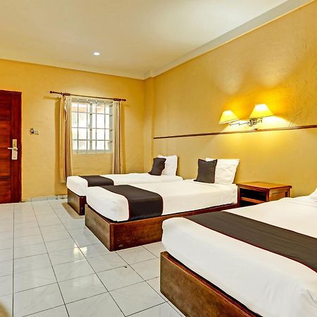 Collection O 91081 New Arena Hotel Kuta Lombok Extérieur photo