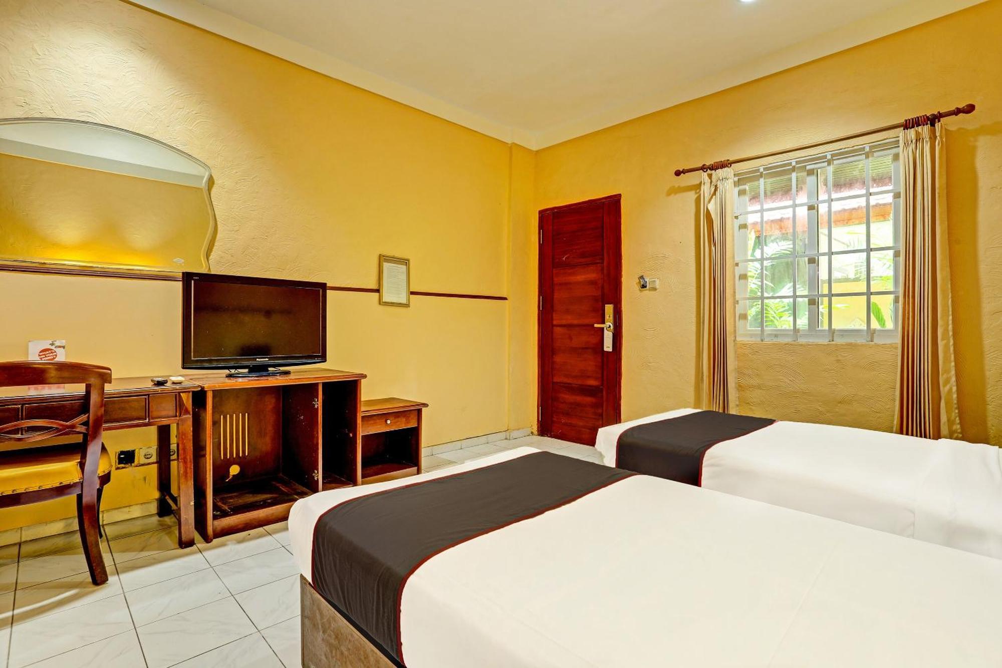 Collection O 91081 New Arena Hotel Kuta Lombok Extérieur photo