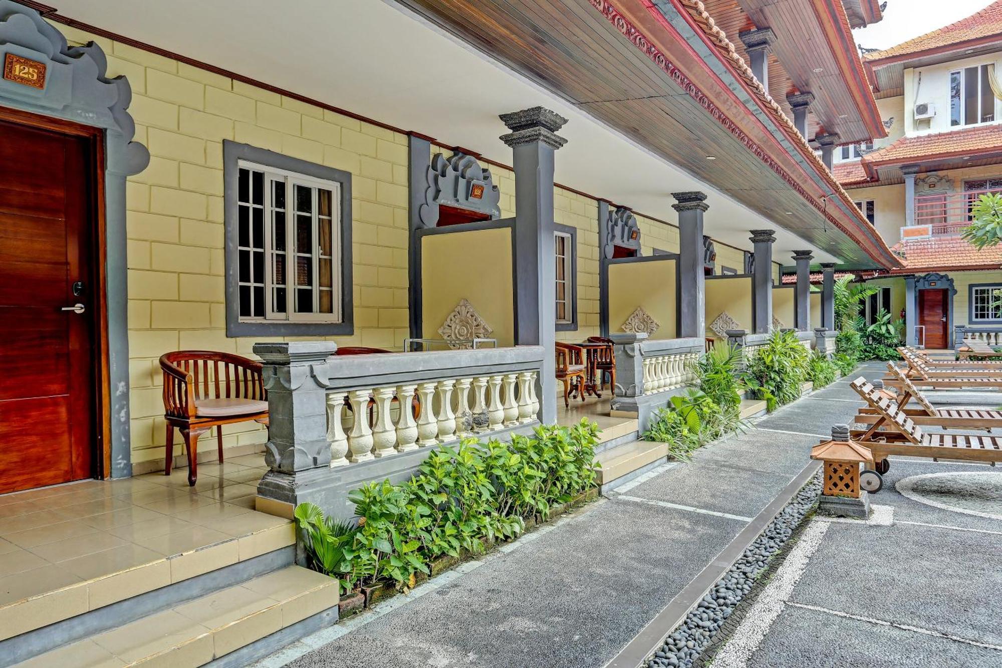 Collection O 91081 New Arena Hotel Kuta Lombok Extérieur photo